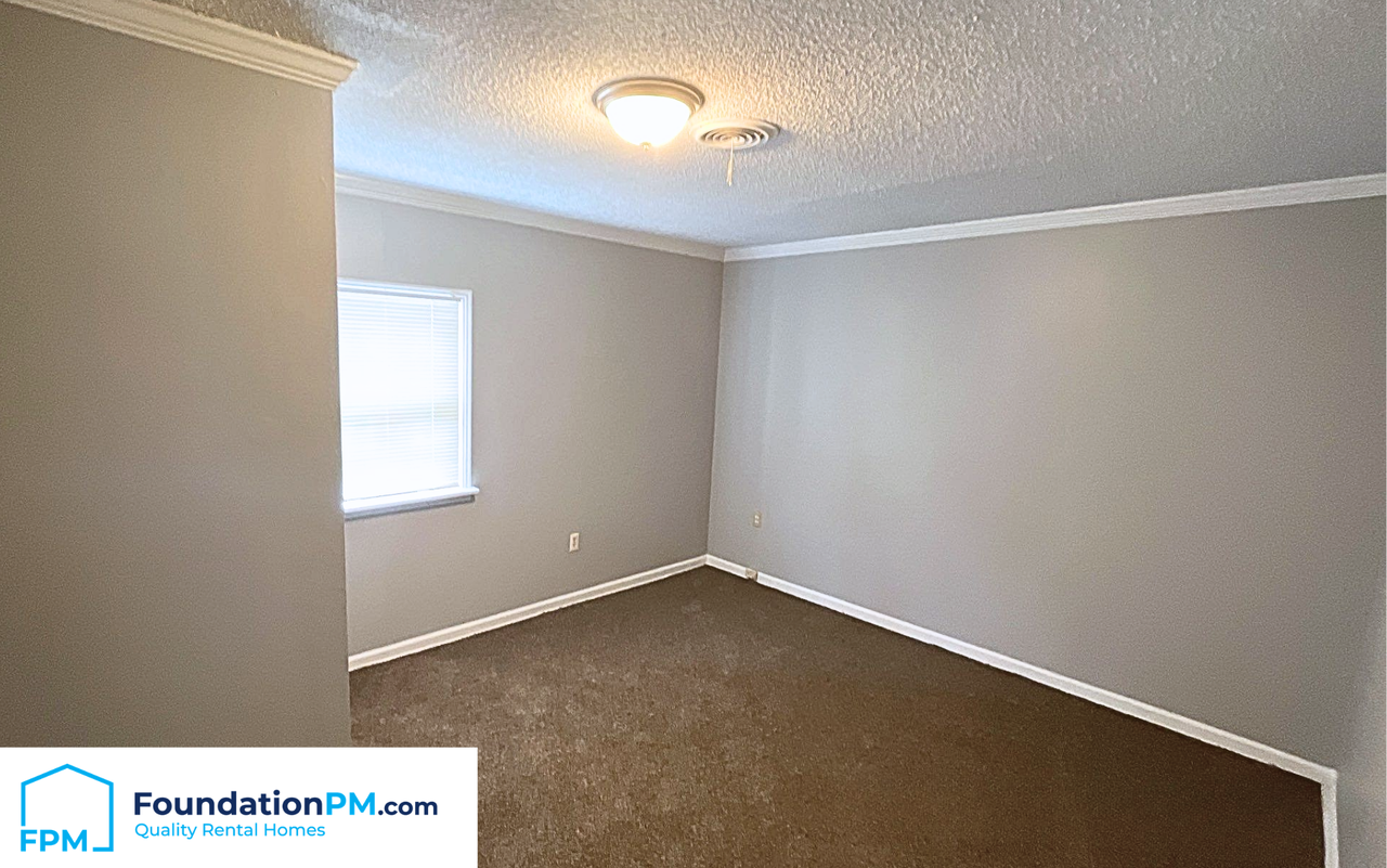 3083 Dothan St #1 - Photo 6 of 10