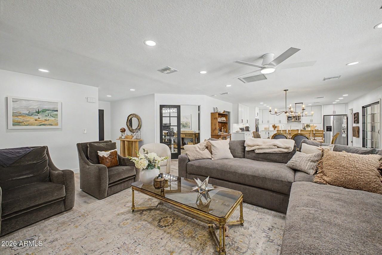 5140 E Poinsettia Dr - Photo 4 of 28