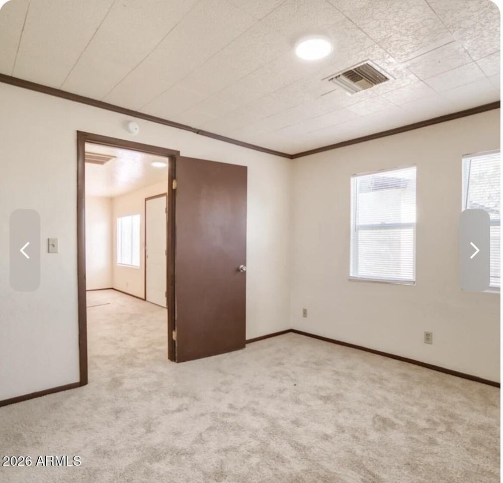 1005 N Center Ave #A - Photo 3 of 7