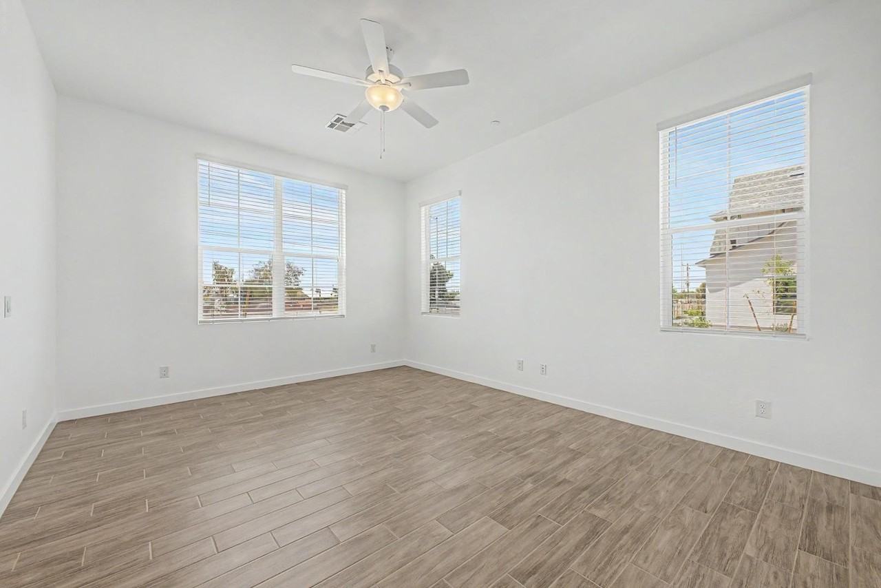 6232 E University Dr #106 - Photo 7 of 38