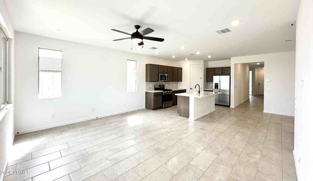 15598 W Hackamore Dr - Photo 2 of 21