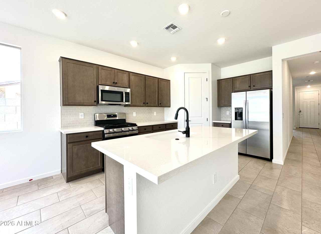 15598 W Hackamore Dr - Photo 4 of 21