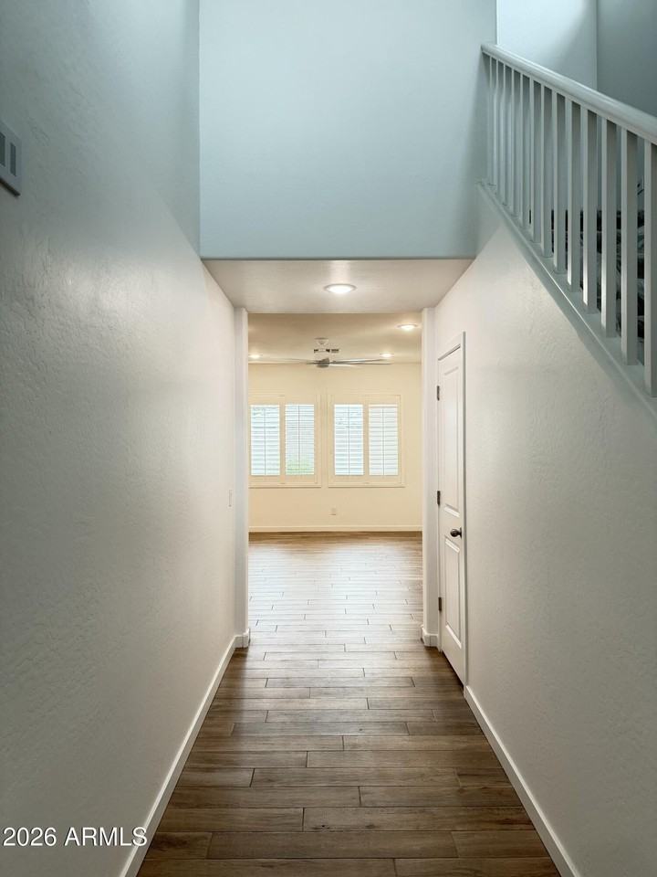 2086 N Marketside Ave - Photo 2 of 23