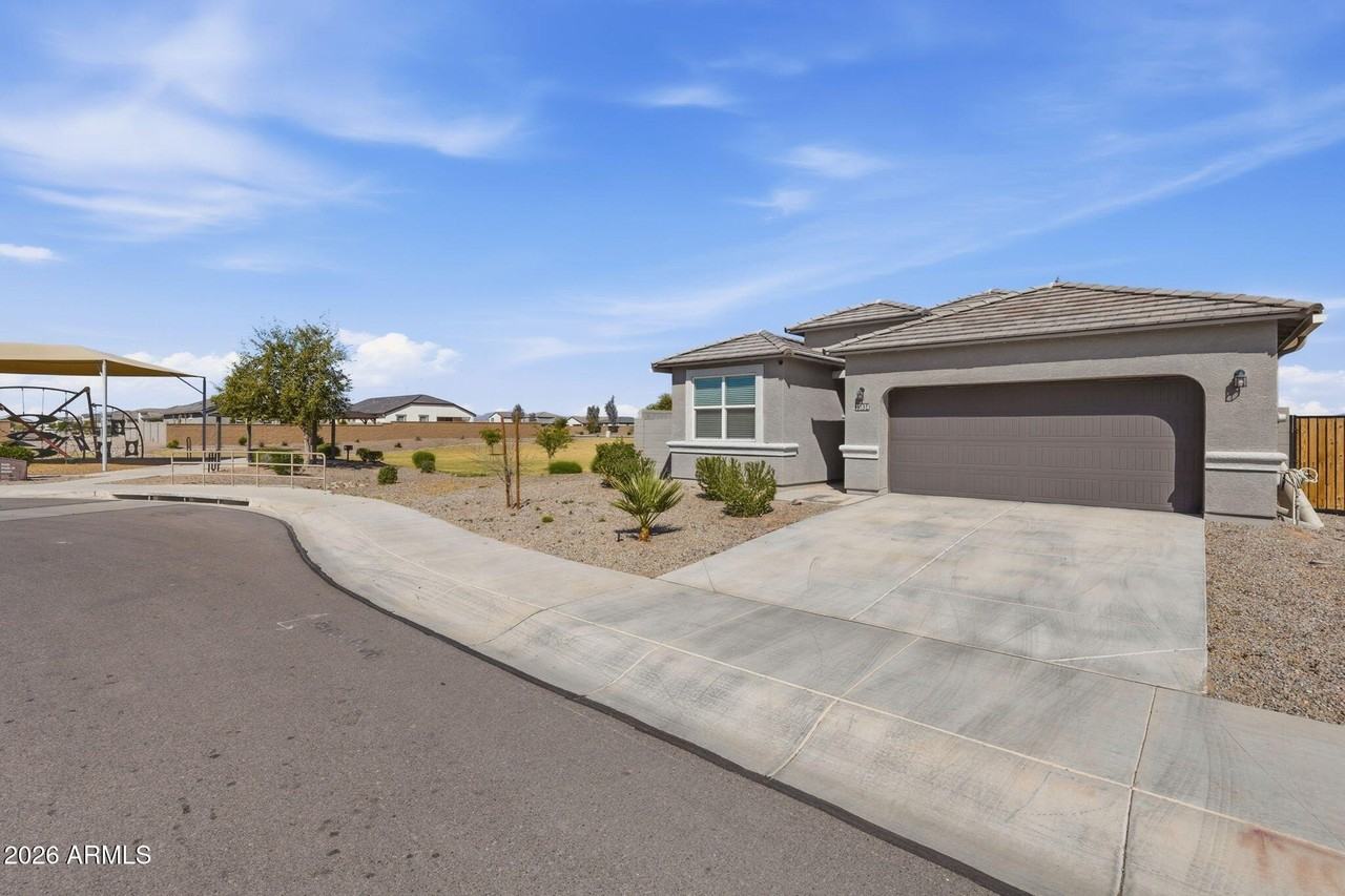 35834 W San Ildefanso Ave - Photo 2 of 36