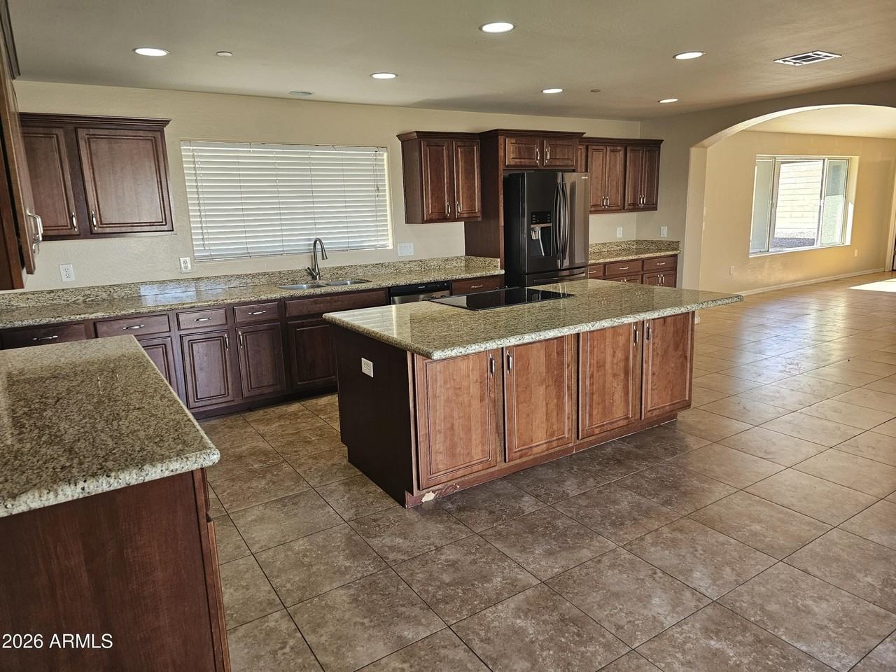 3711 N Kachina Ln