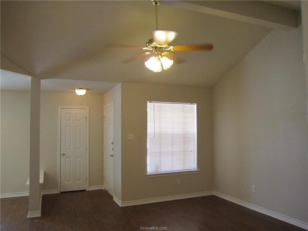 3607 Glenna Ct - Photo 5 of 21