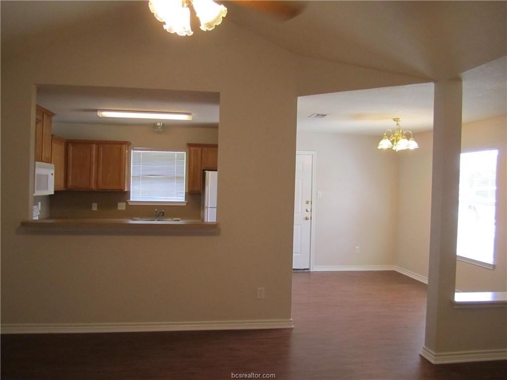 3607 Glenna Ct - Photo 7 of 21
