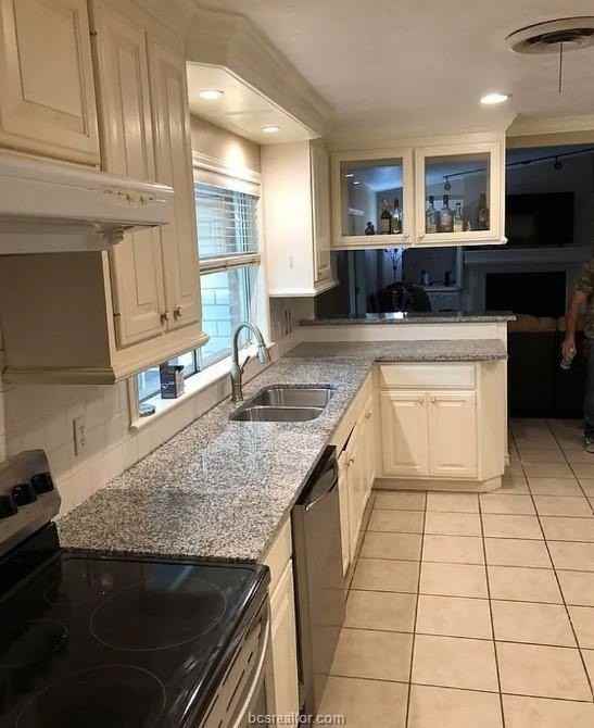 201 Brookside Dr W - Photo 2 of 6
