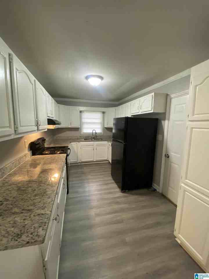 1376 5th Pl - Photo 5 of 15