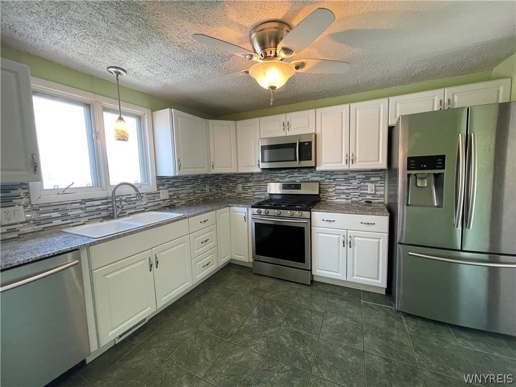 16 W Klein Rd - Photo 5 of 20