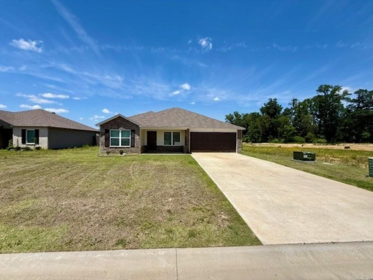 90 Kinley Brook Ln