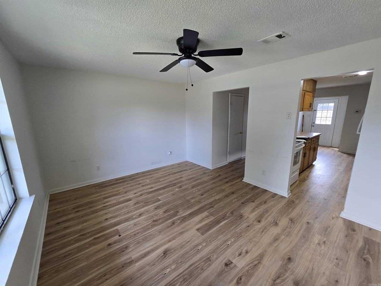 1204 S 1st St #5 - Photo 2 of 7