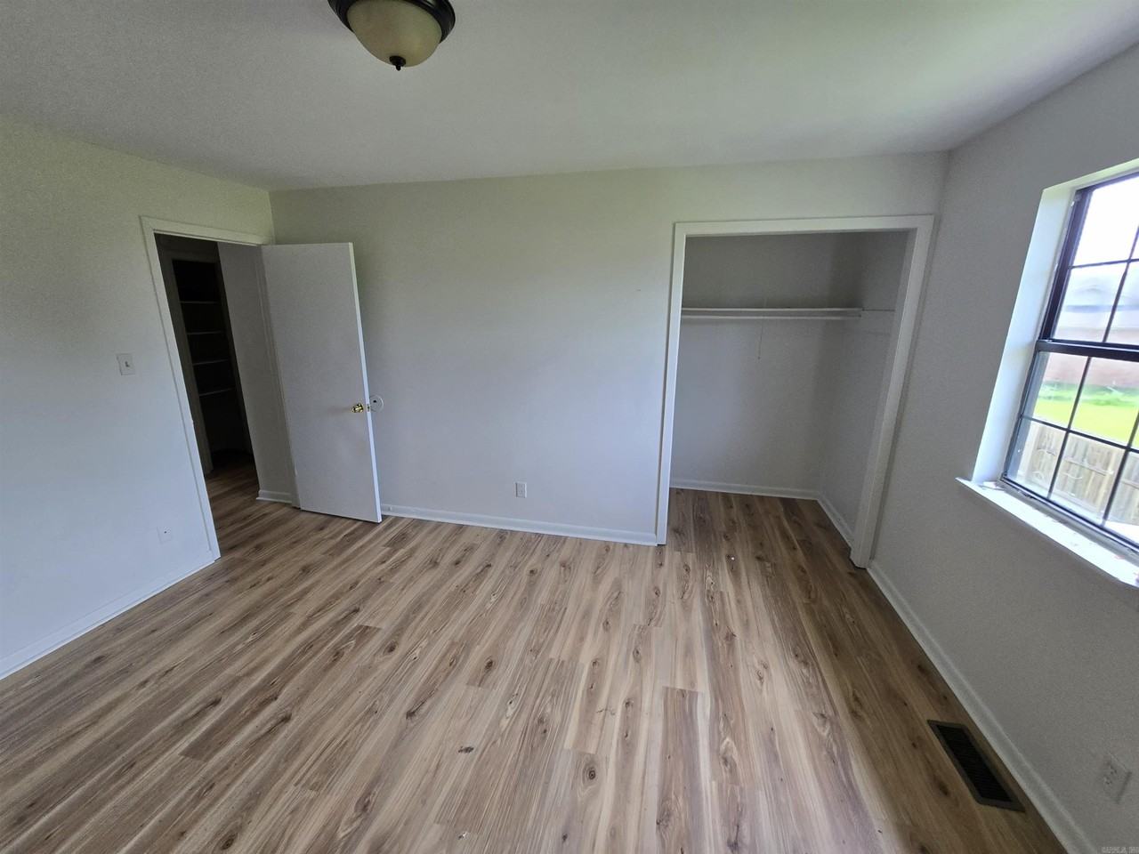 1204 S 1st St #5 - Photo 5 of 7