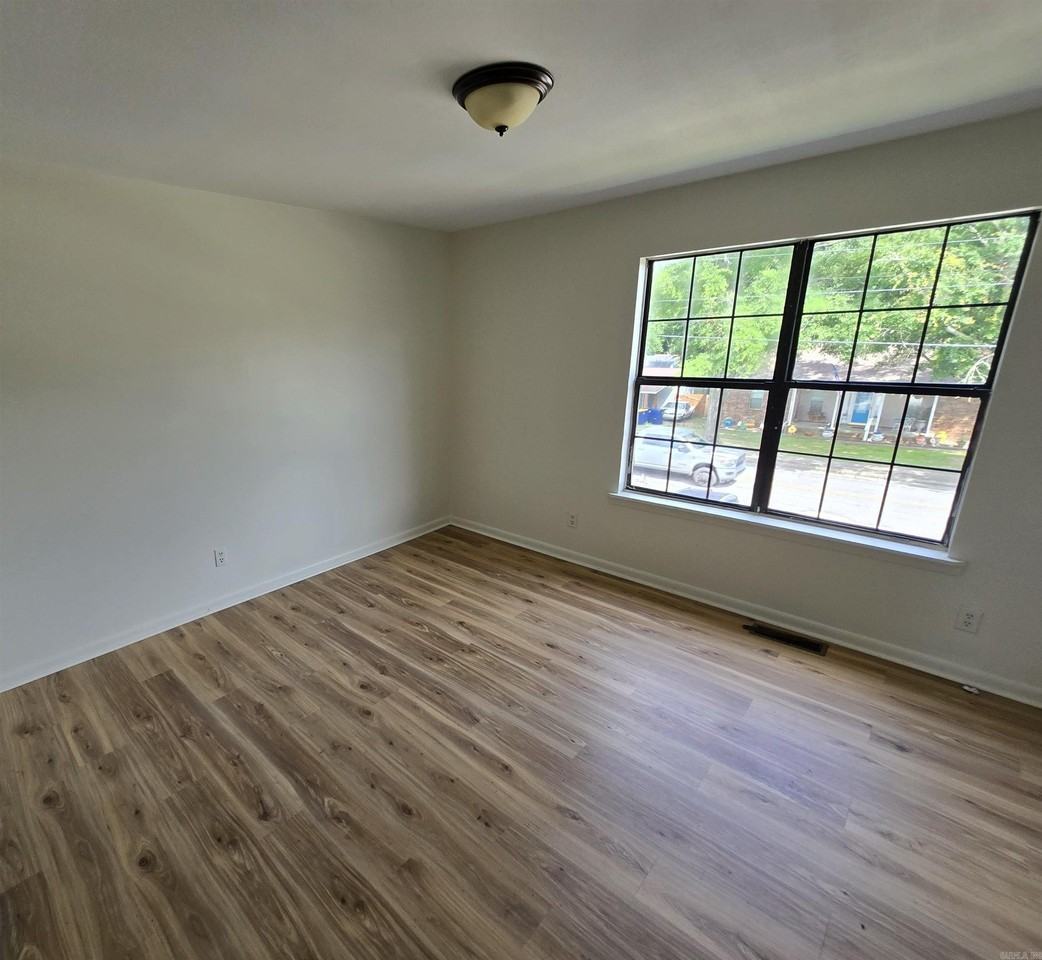 1204 S 1st St #5 - Photo 7 of 7