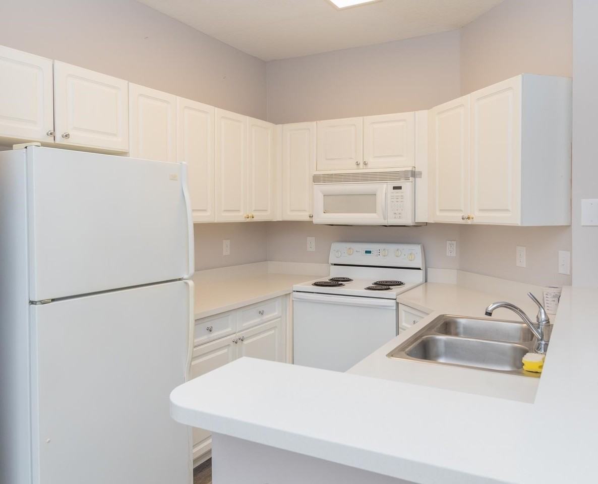 24100 Harbour Vista Cir - Photo 4 of 19