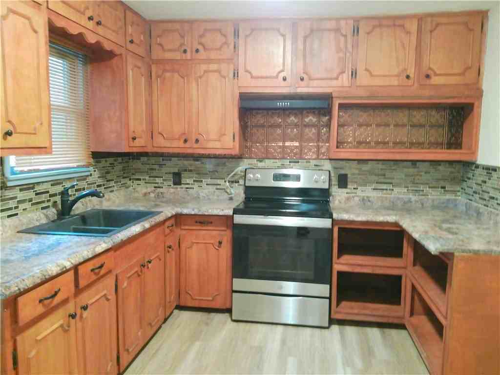 4026 Brentwood Dr - Photo 2 of 15