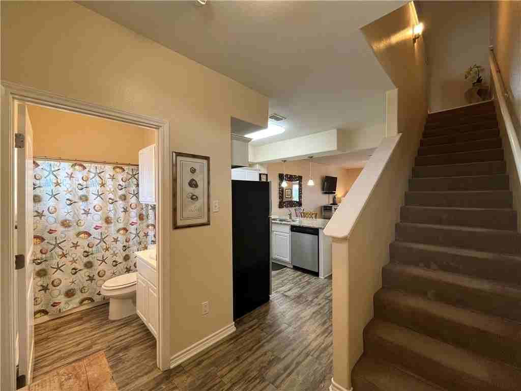 15128 Dory Dr - Photo 7 of 30