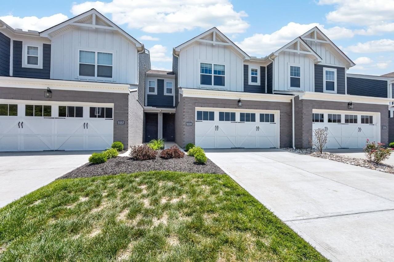 5559 Eagle Ct - Photo 3 of 50