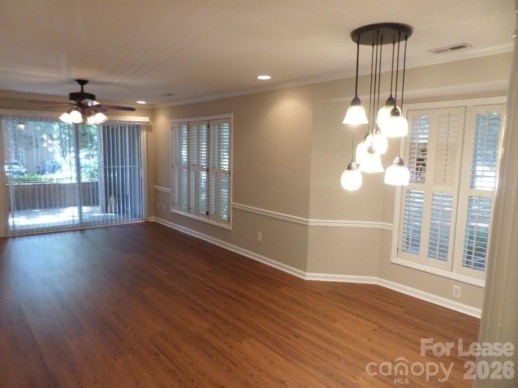1109 E Morehead St #10 - Photo 4 of 16