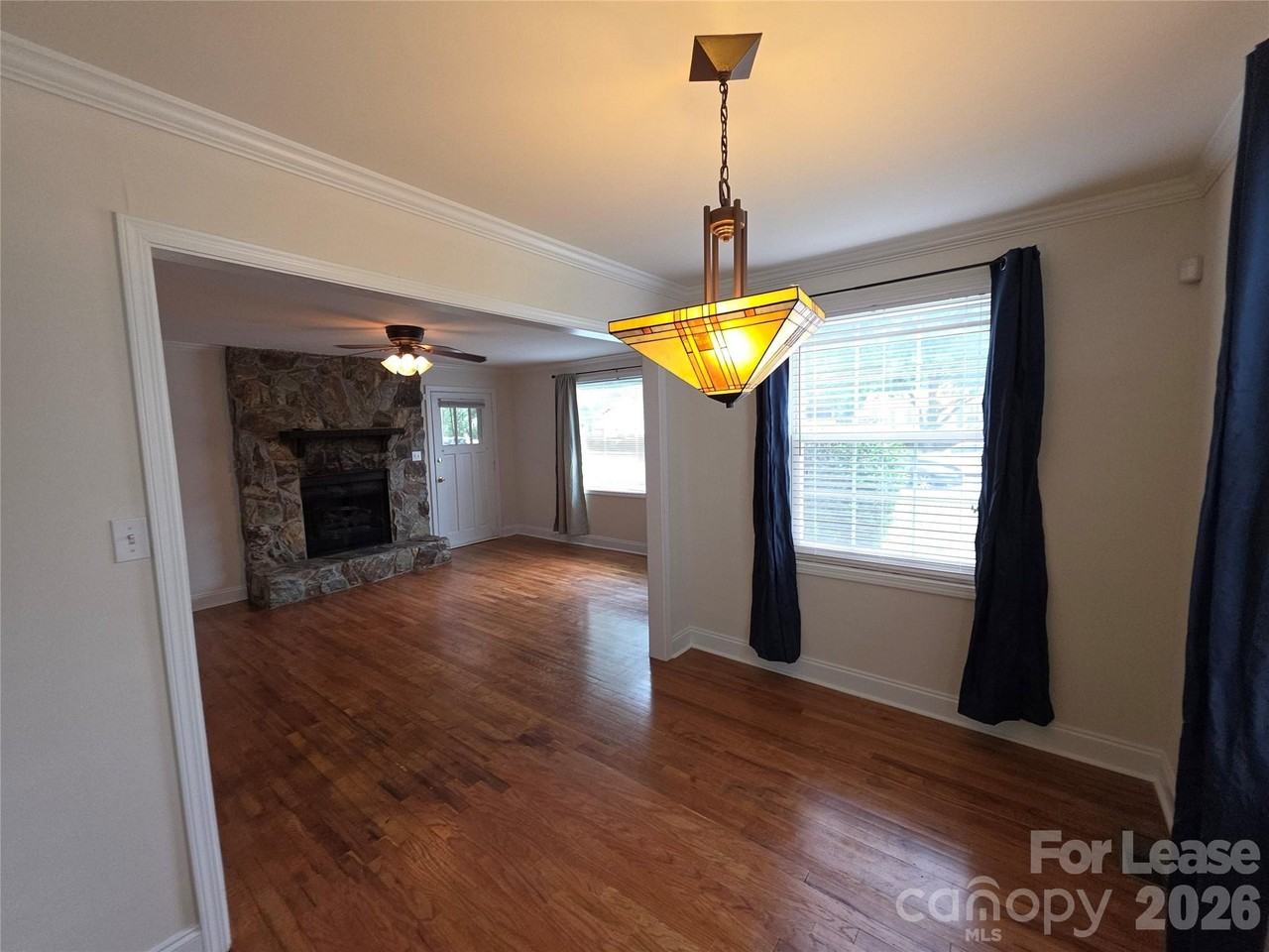 356 Melbourne Ct - Photo 7 of 28