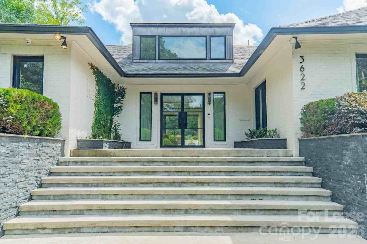 3622 Knapdale Ln - Photo 4 of 47