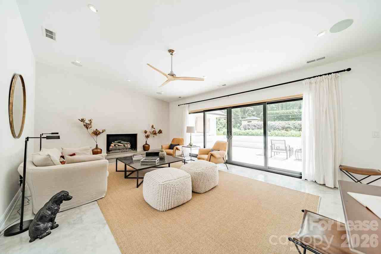 3622 Knapdale Ln - Photo 6 of 47