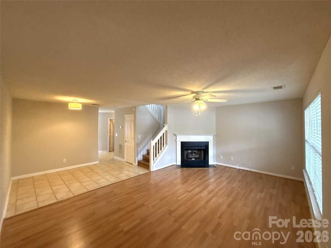 747 Mountainwater Dr - Photo 2 of 15