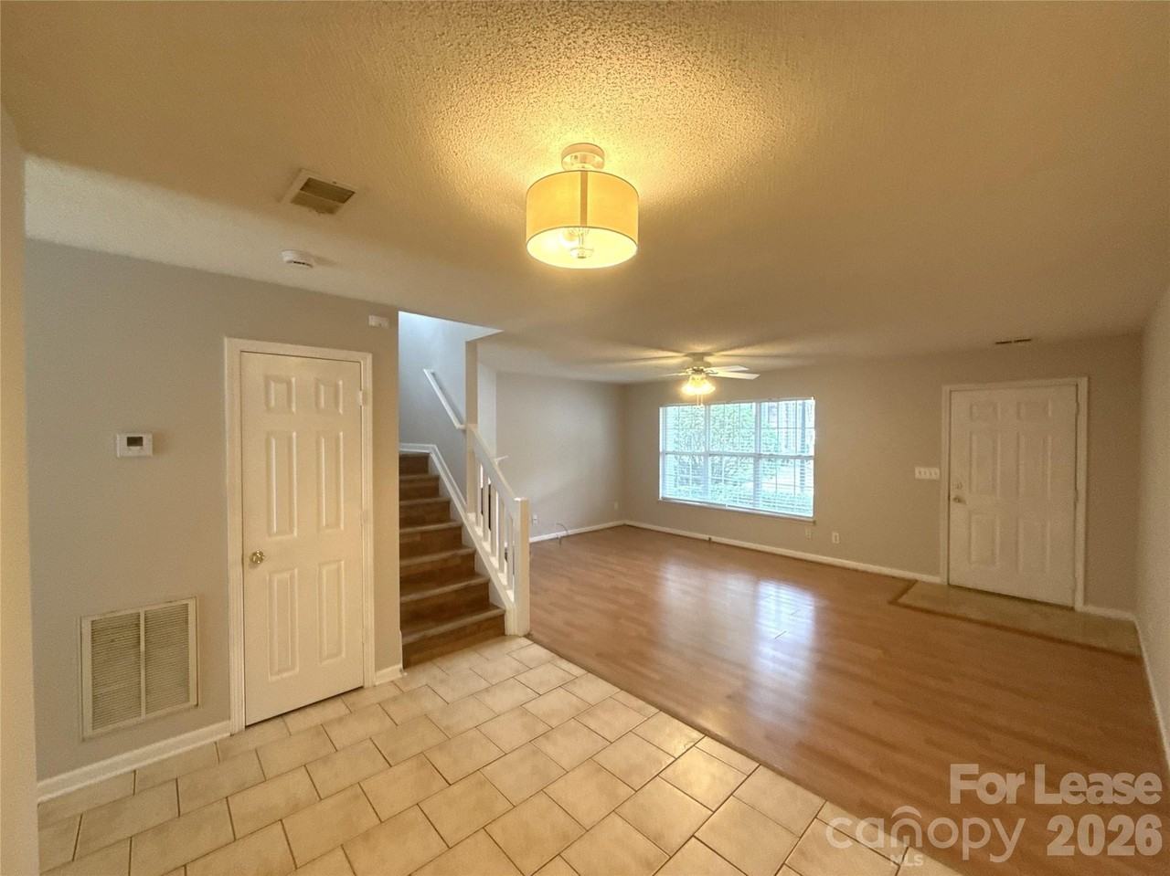 747 Mountainwater Dr - Photo 5 of 15
