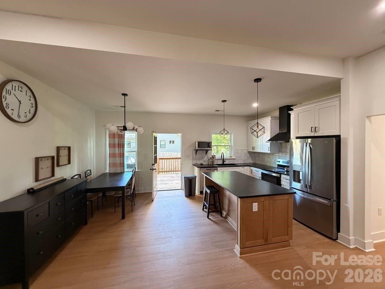 1608 James St - Photo 4 of 19