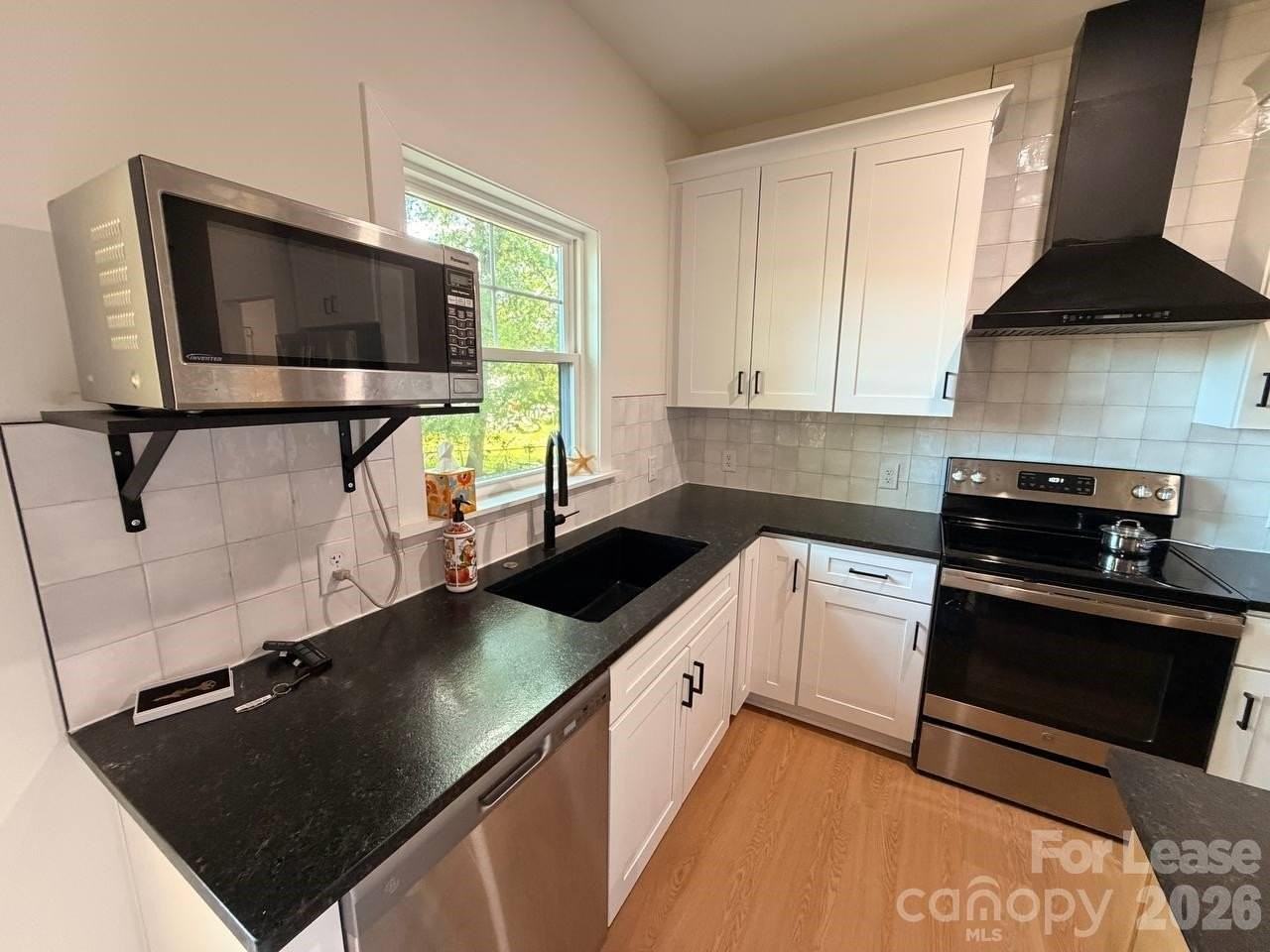 1608 James St - Photo 5 of 19