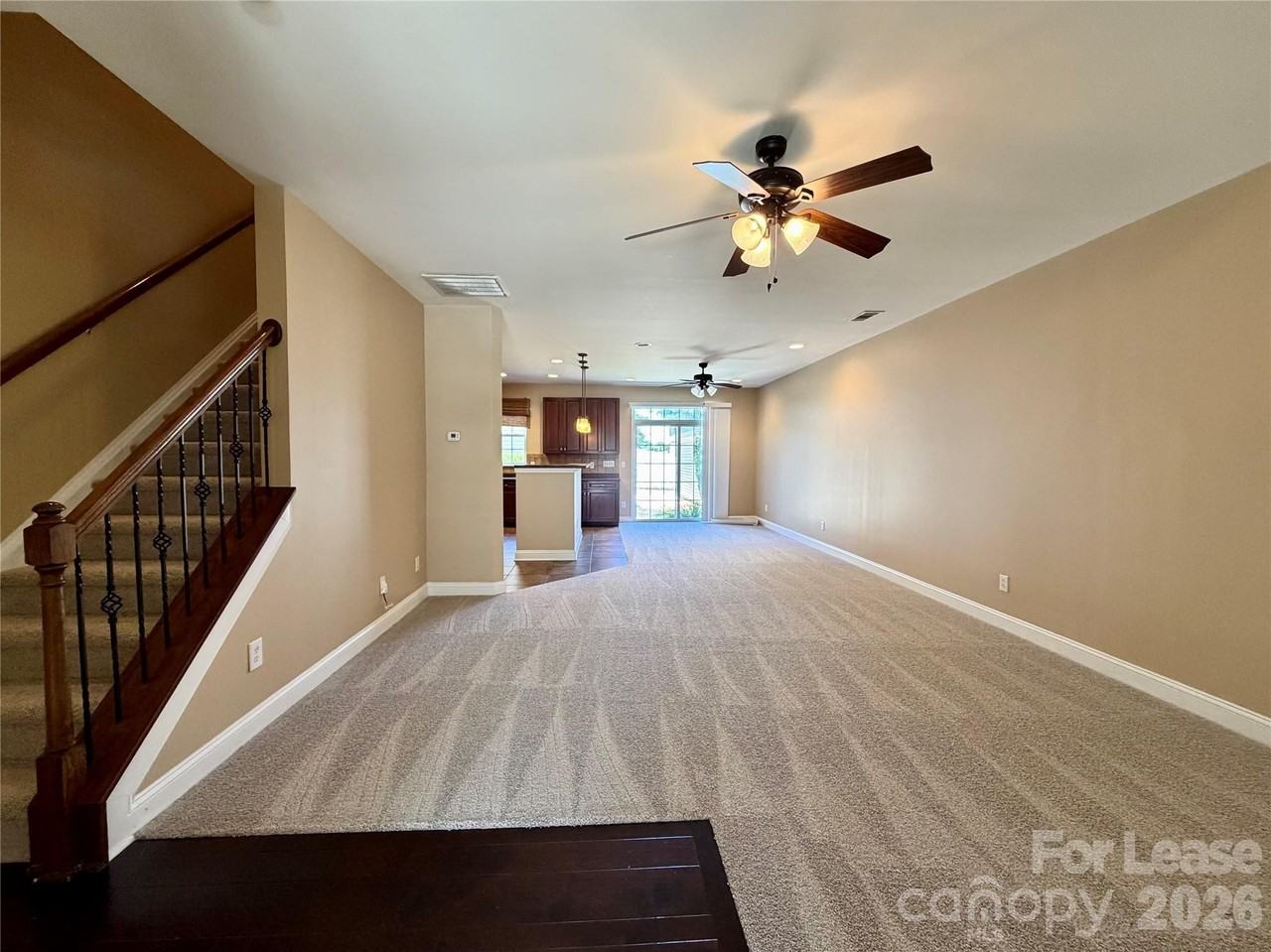 121 Walnut Cove Dr - Photo 3 of 34