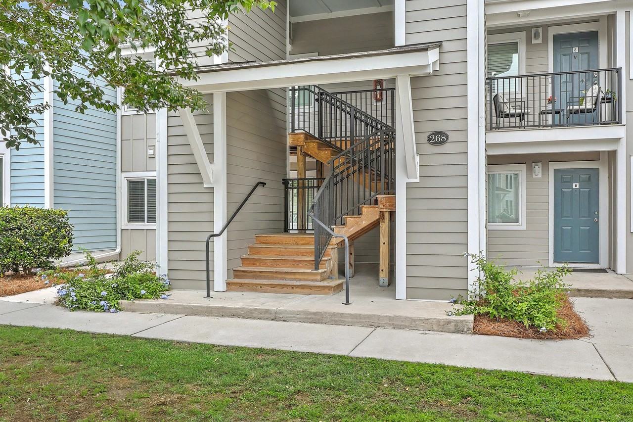 268 Alexandra Dr #7 - Photo 3 of 25