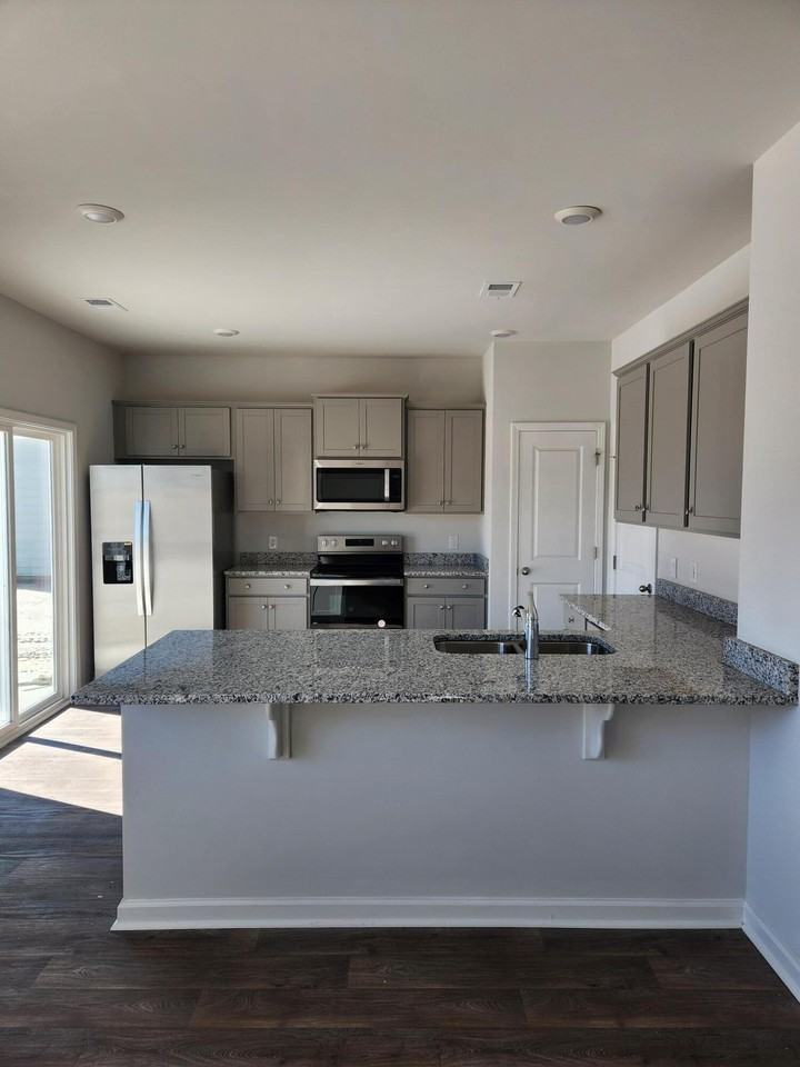 2192 Macallan Blvd - Photo 3 of 23