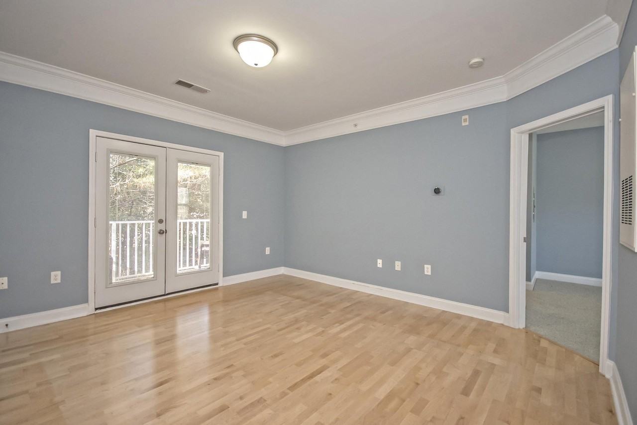 1602 Basildon Rd - Photo 5 of 23
