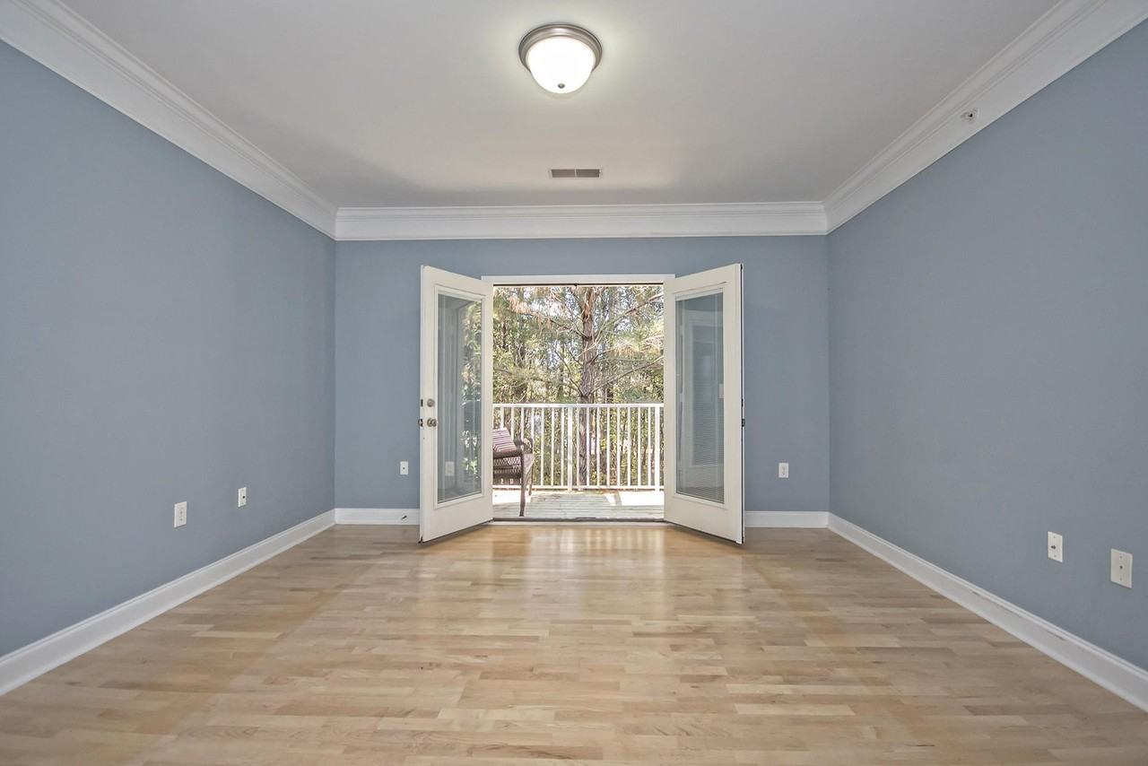 1602 Basildon Rd - Photo 6 of 23