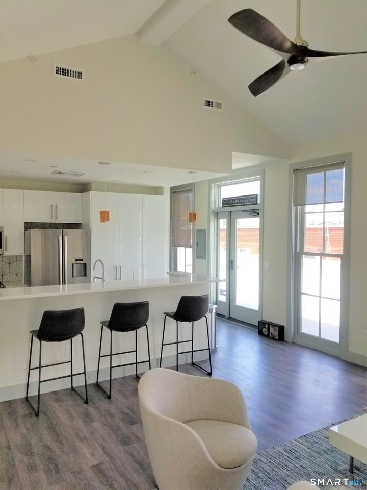 33 Elm St #4 - Photo 5 of 15