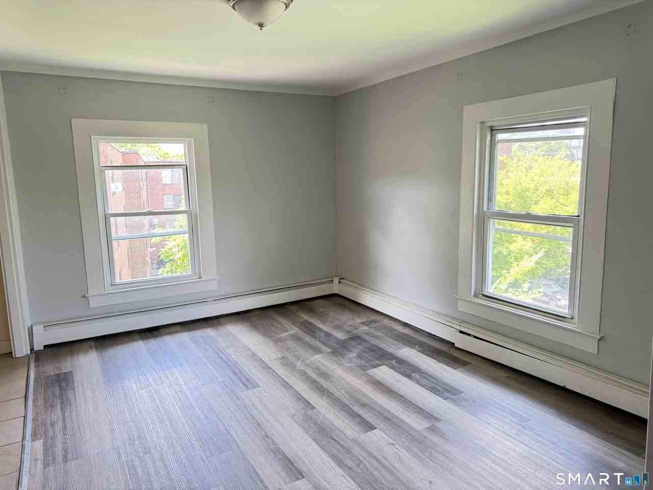 17 Townley St #3 - Photo 5 of 11
