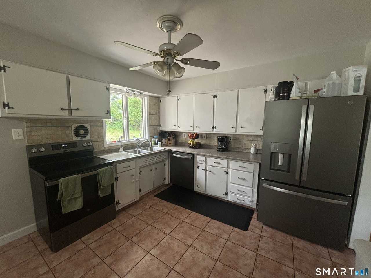 45 Sherman Rd - Photo 6 of 14