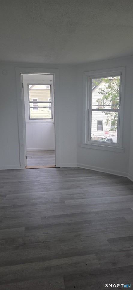 426 Poplar St #2 - Photo 6 of 19