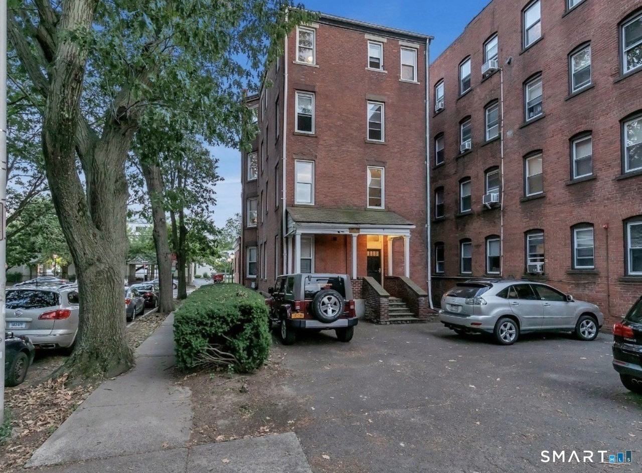 189 Wooster St - Photo 3 of 15