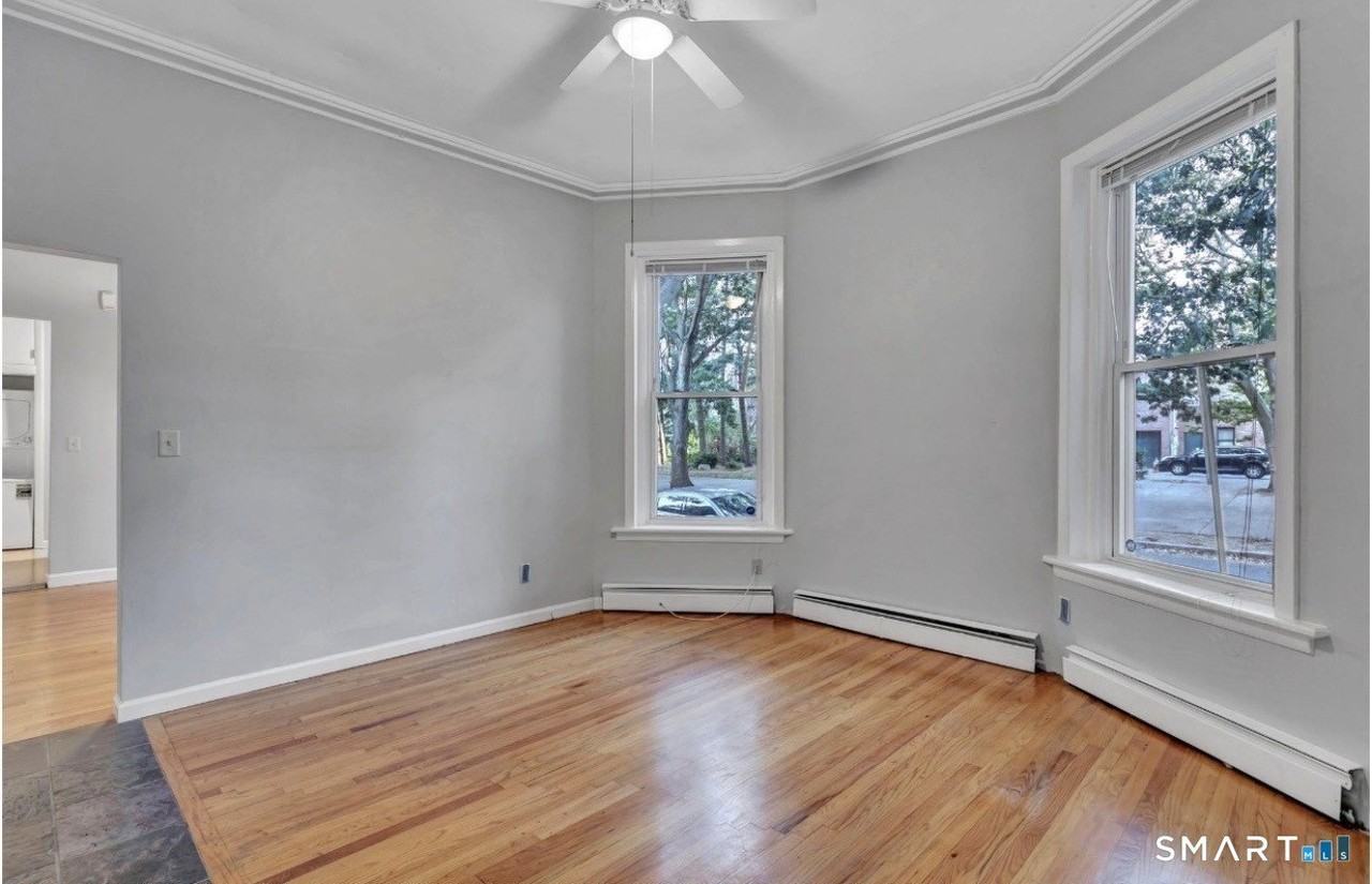 189 Wooster St - Photo 7 of 15