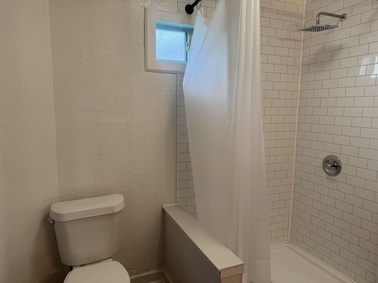 508 Avenue B - Photo 5 of 16
