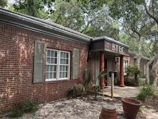 1186 N Eglin Pkwy - Photo 2 of 7