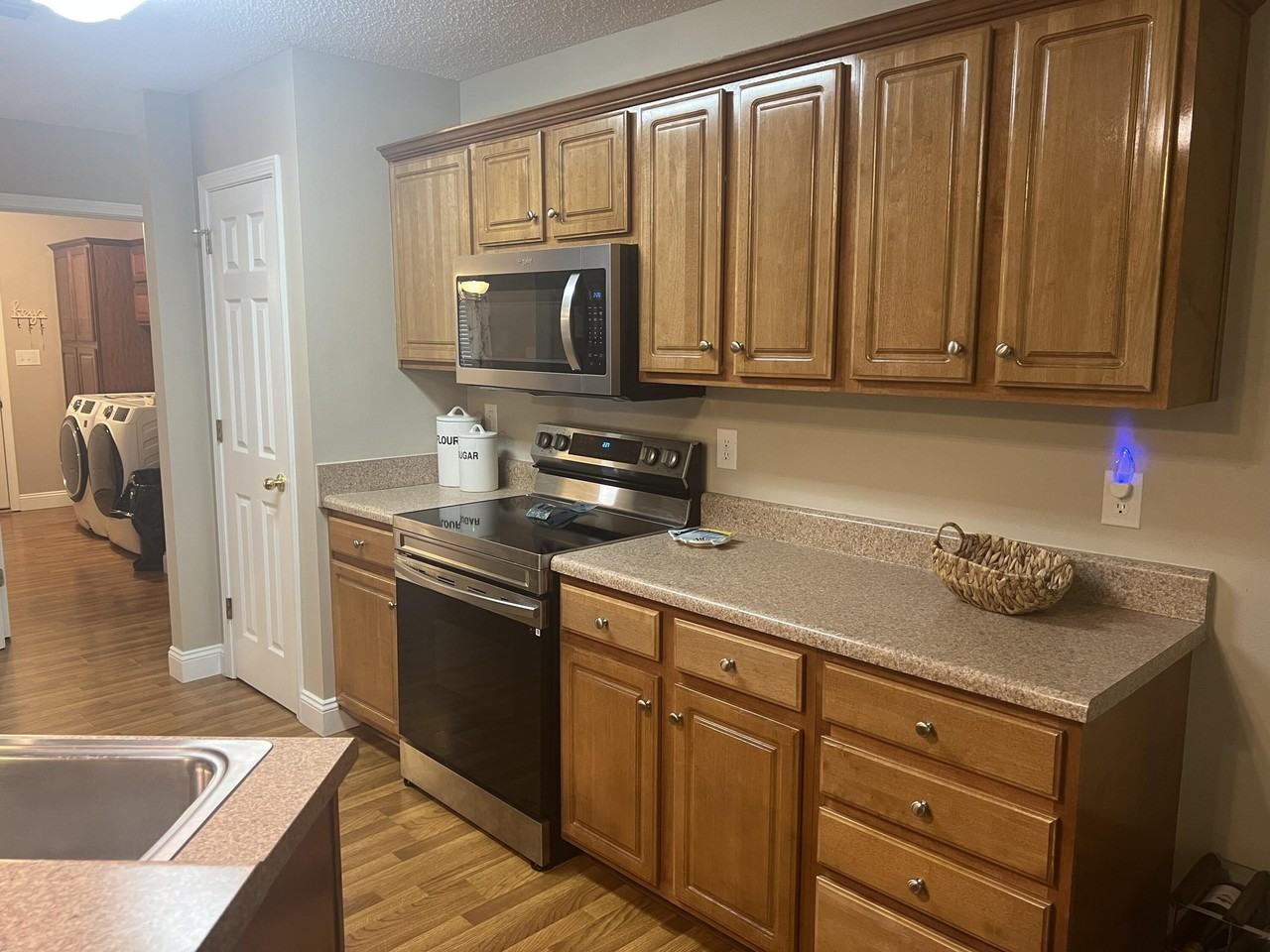 155 Conquest Ave - Photo 6 of 47