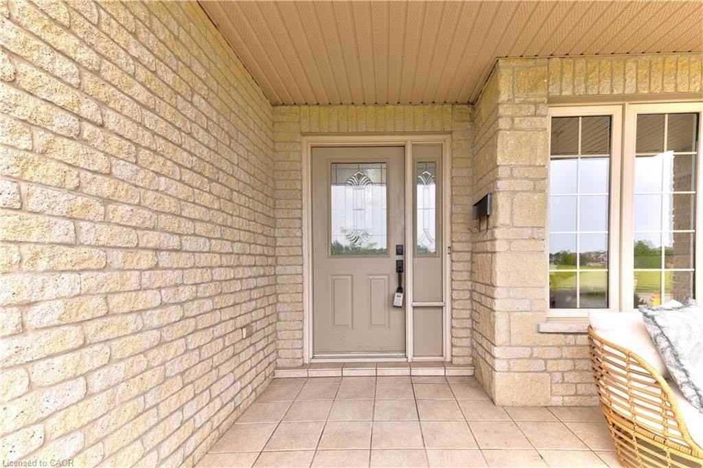 413 Falconridge Dr - Photo 3 of 33