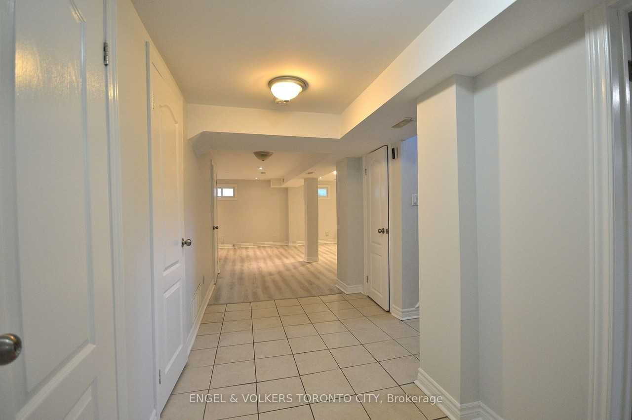 190 Cherrywood Dr Bsmt #Bsmt - Photo 5 of 10