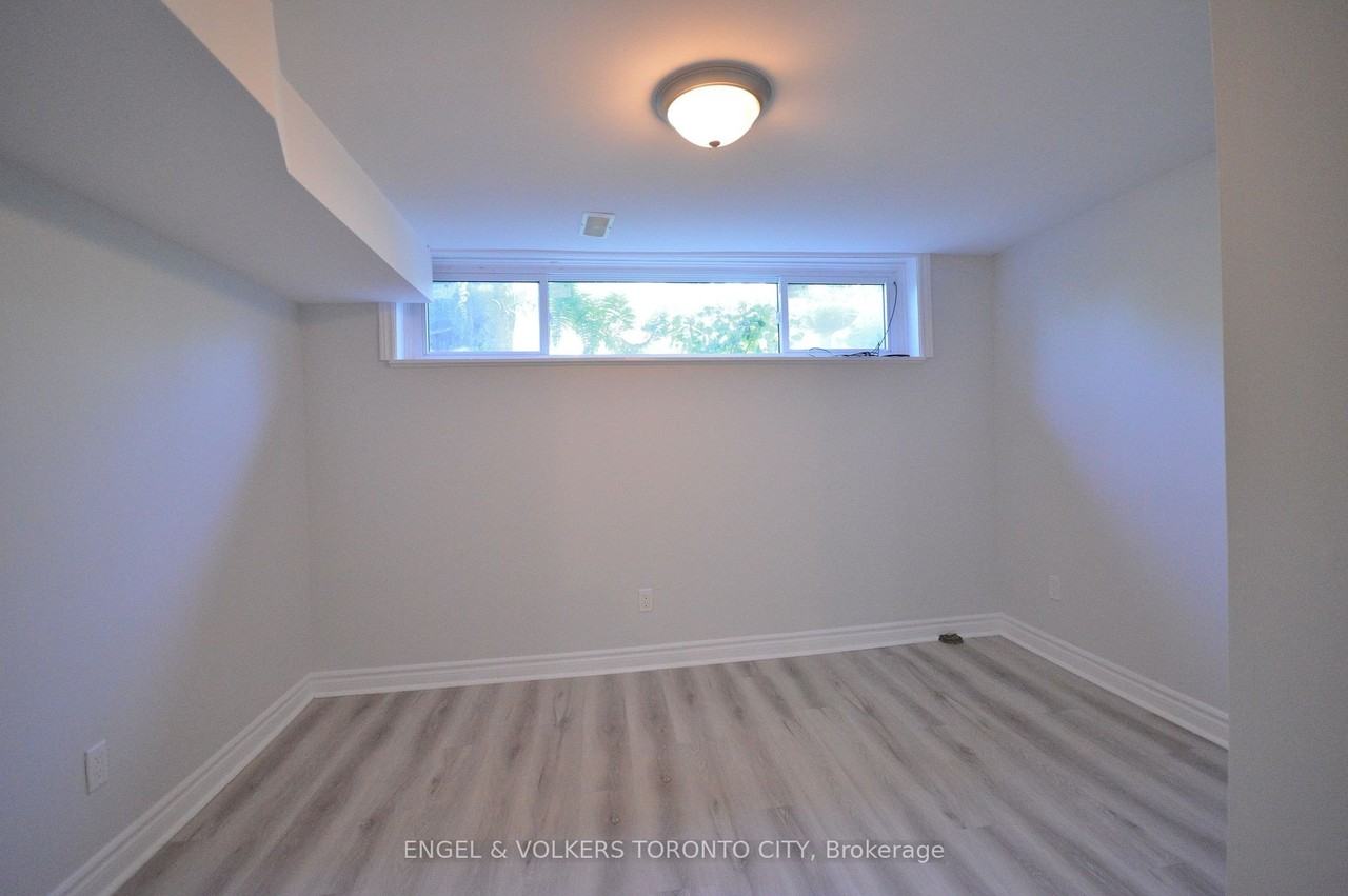 190 Cherrywood Dr Bsmt #Bsmt - Photo 7 of 10