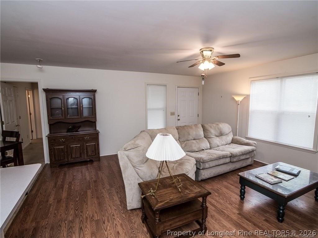 406 Britt St - Photo 7 of 22