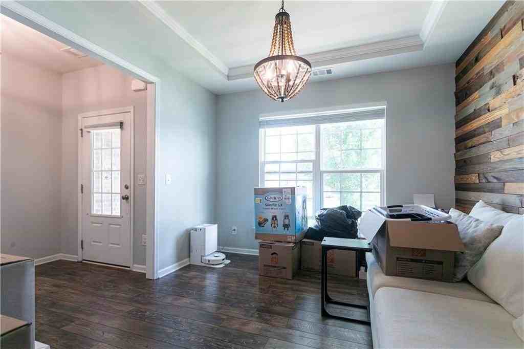 302 Pebblestone Ln - Photo 3 of 36