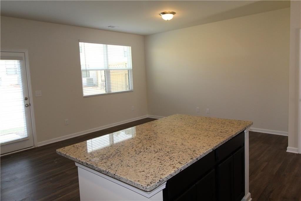 6513 Mountain Home Way Se - Photo 4 of 28
